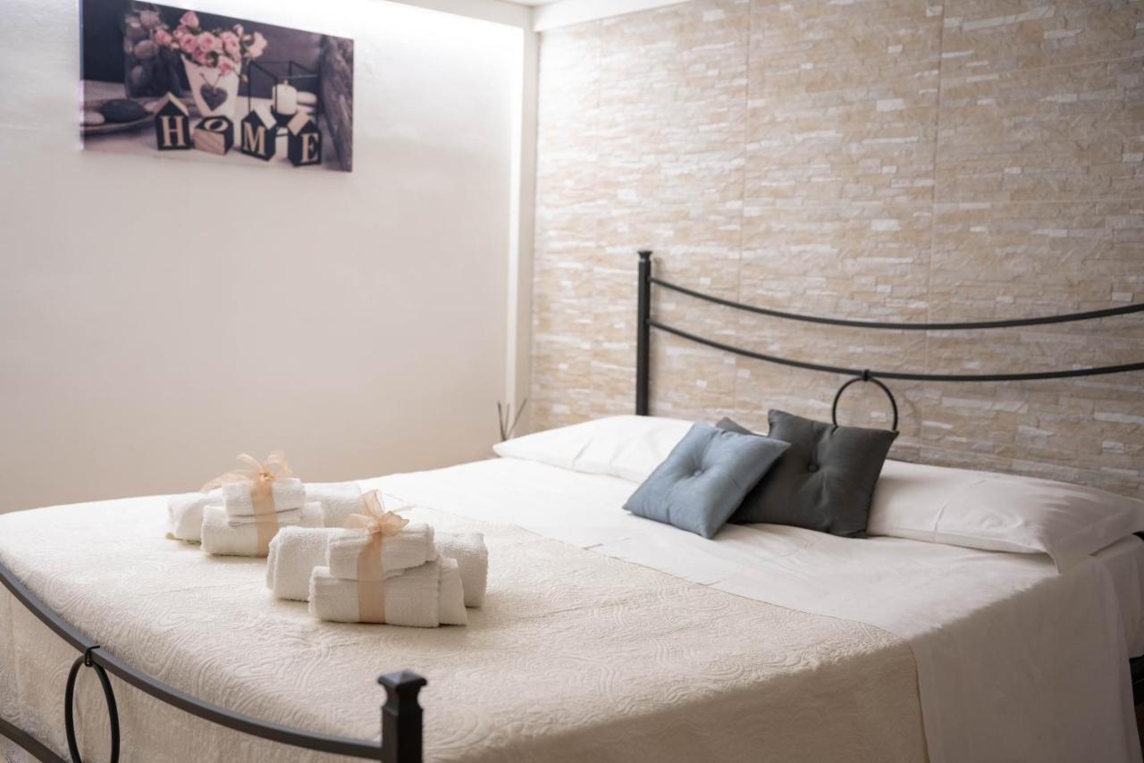 Nonna Tetta Chic Station & Center Walkable Apartment Monopoli Bagian luar foto