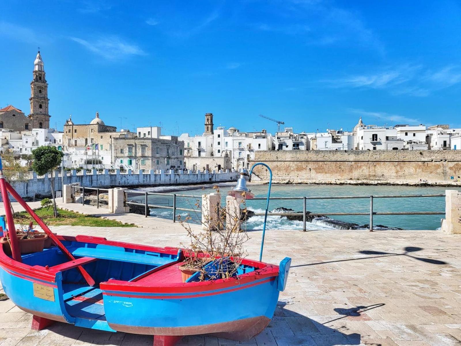 Nonna Tetta Chic Station & Center Walkable Apartment Monopoli Bagian luar foto