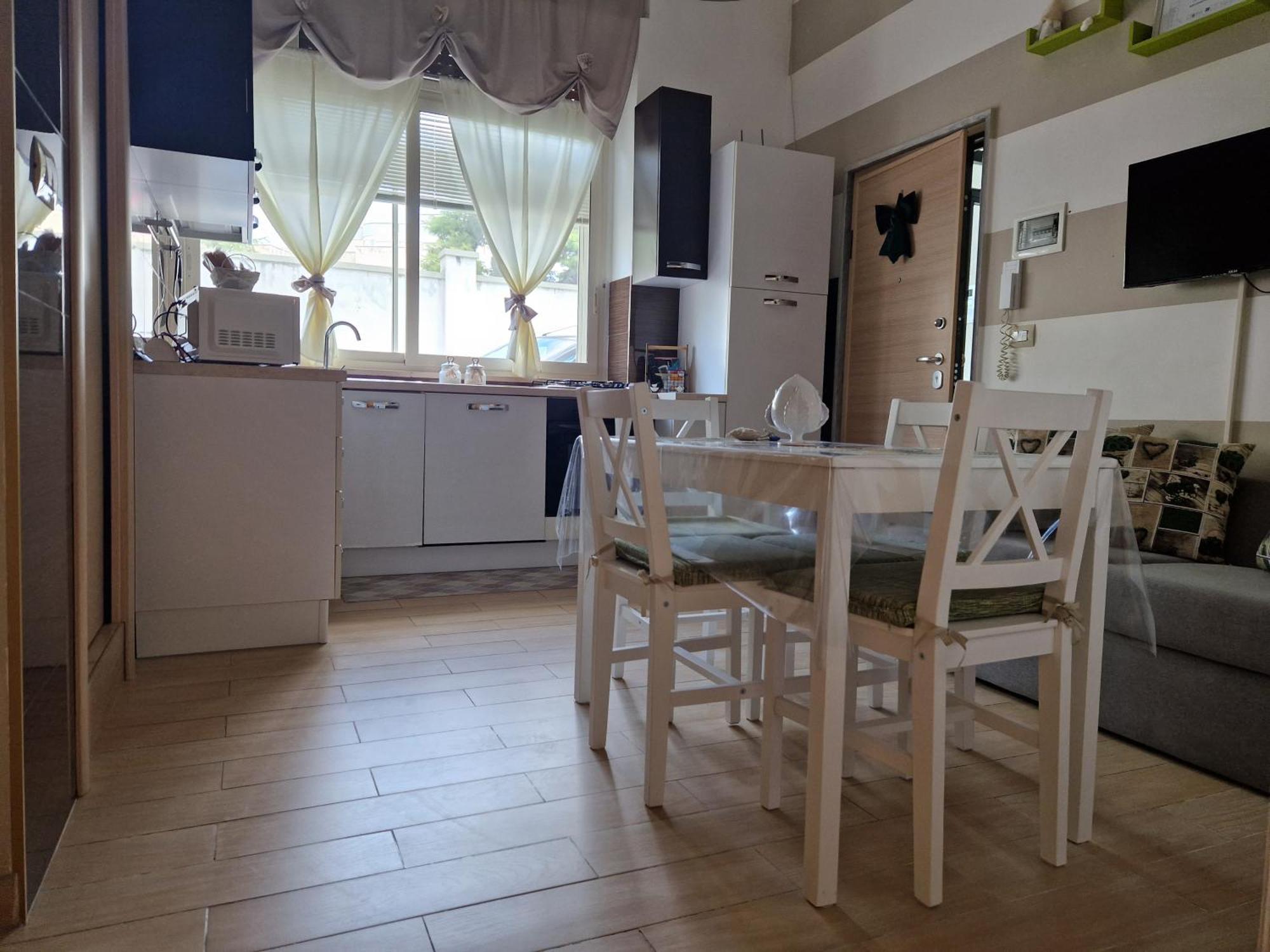 Nonna Tetta Chic Station & Center Walkable Apartment Monopoli Bagian luar foto